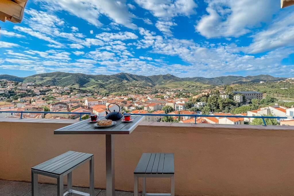 Attique à Banyuls - vue mer et montagne Esterno foto